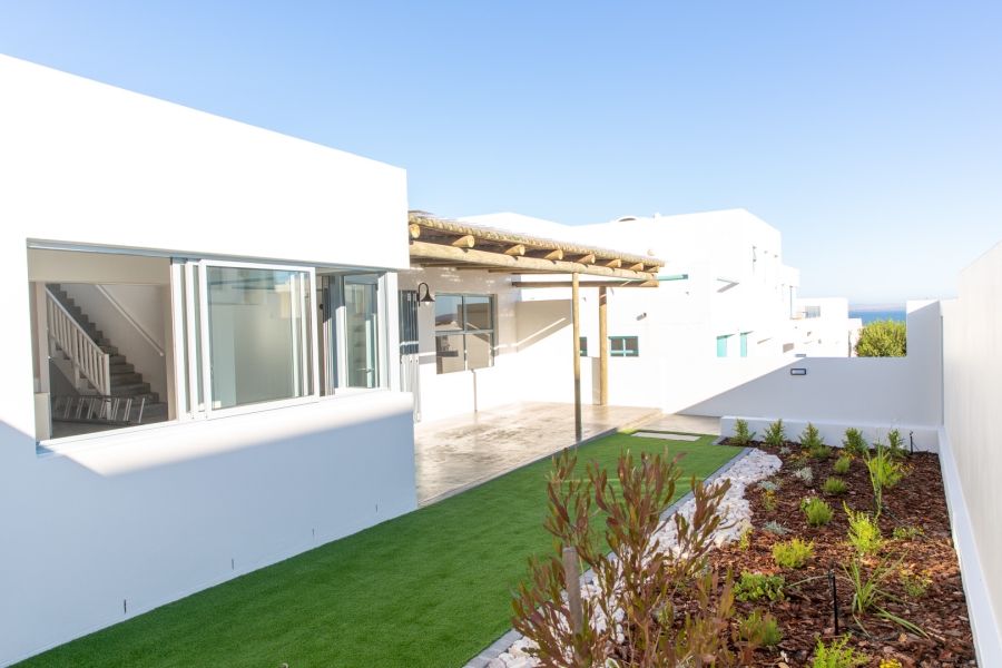 To Let 3 Bedroom Property for Rent in Paradise Beach Western Cape